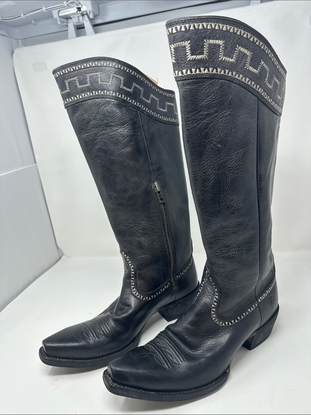 Ariat Boots Size 8.5 B